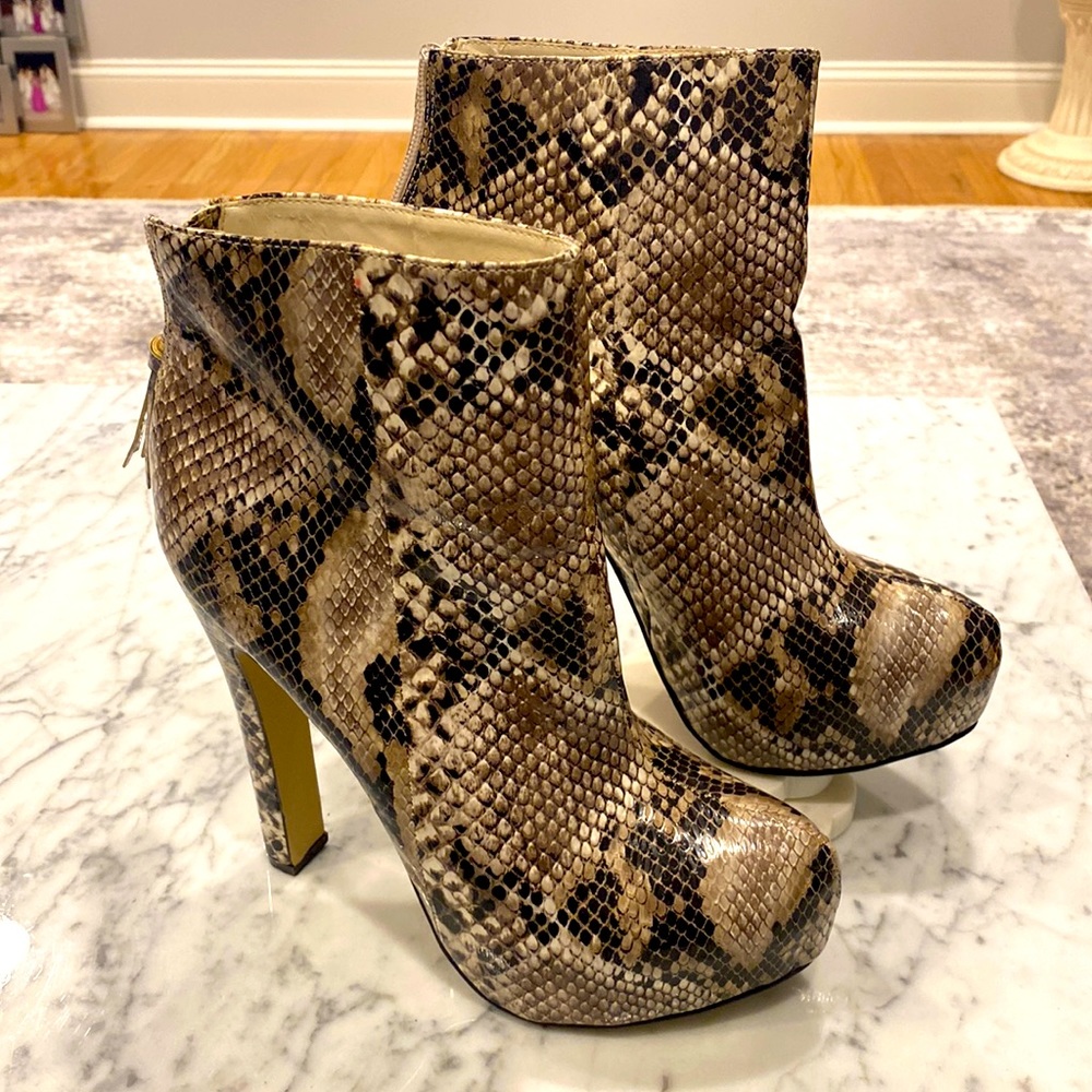 Steve Madden Platform Booties